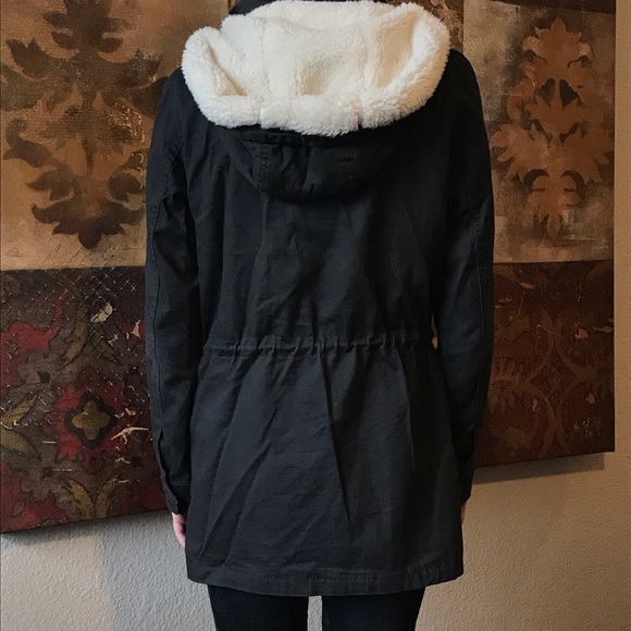 Celebrity Pink hooded cargo jacket - Picture 4 of 7